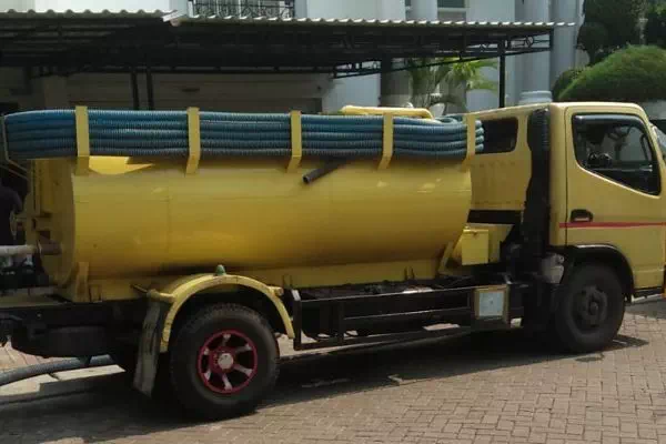 Layanan saluran air mampet